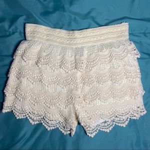 Lace Short (Ruffled)